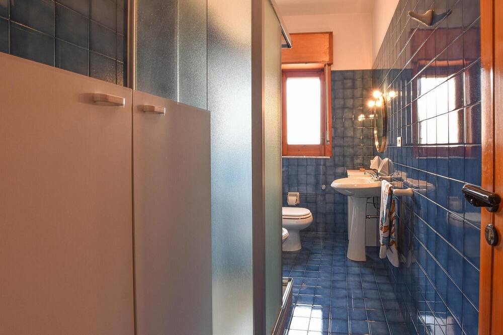 Photo of Bathroom in Torre Archirafi