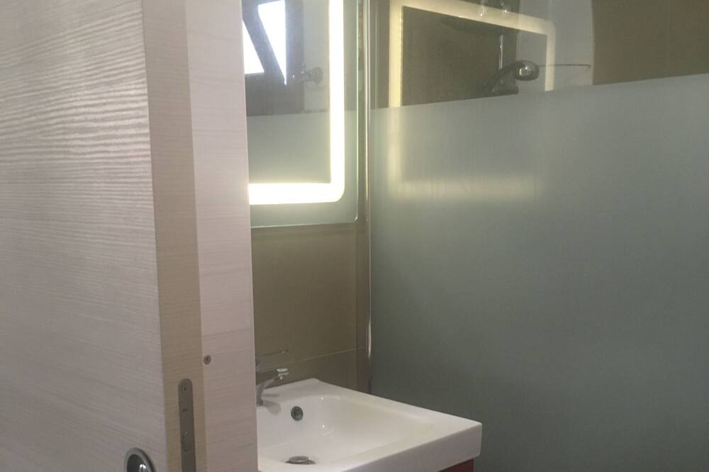Photo of Bathroom in Campofelice di Roccella