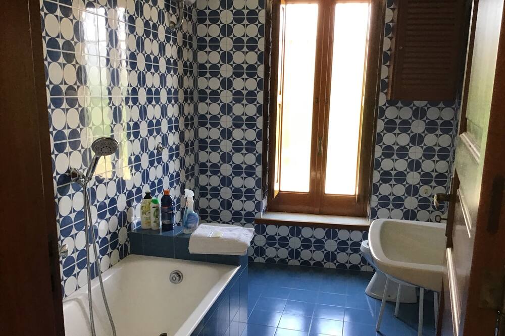 Photo of Bathroom in Scala