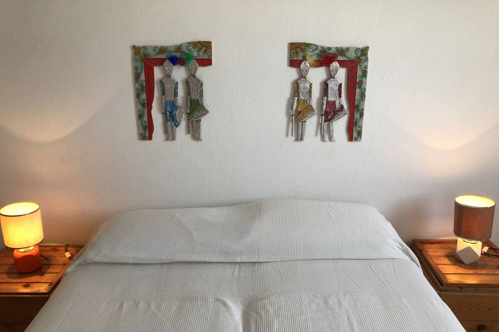 Photo of Bedroom in Linosa
