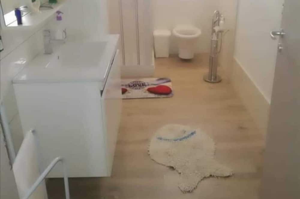 Photo of Bathroom in Petrosino
