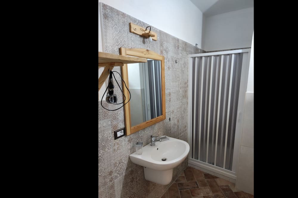 Photo of Bathroom in Strongoli