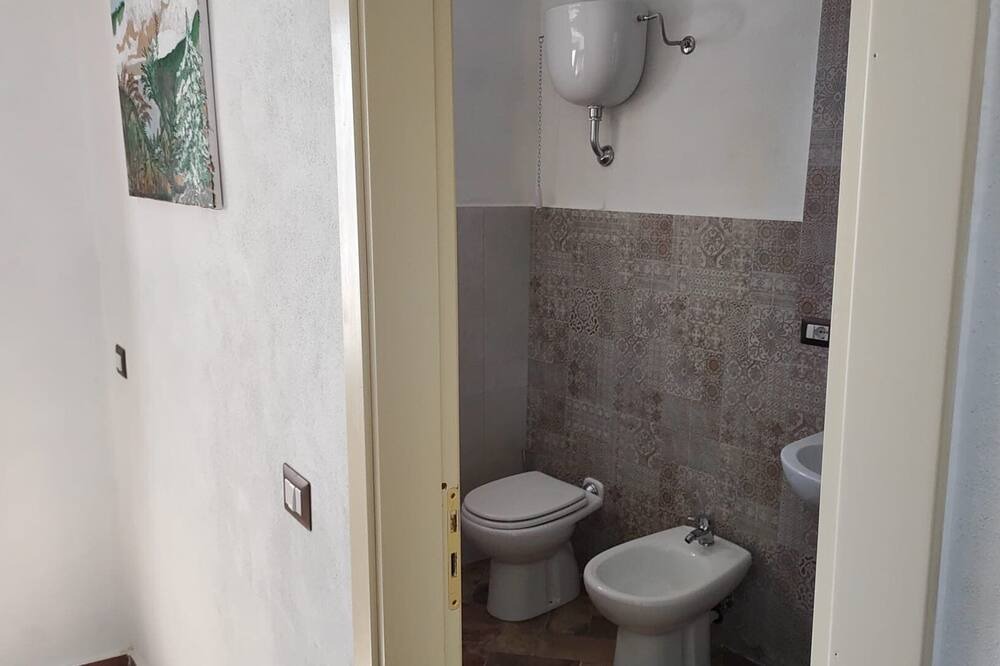 Photo of Bathroom in Strongoli