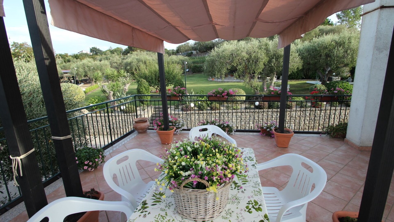 Photo of Patio Balcony in Naso