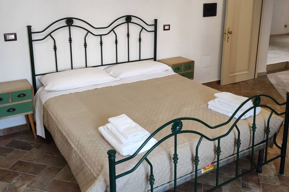Photo of Bedroom in Strongoli