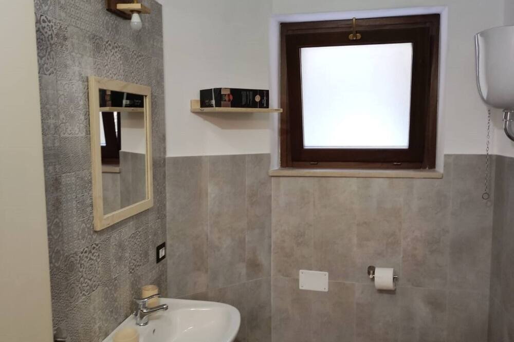 Photo of Bathroom in Strongoli
