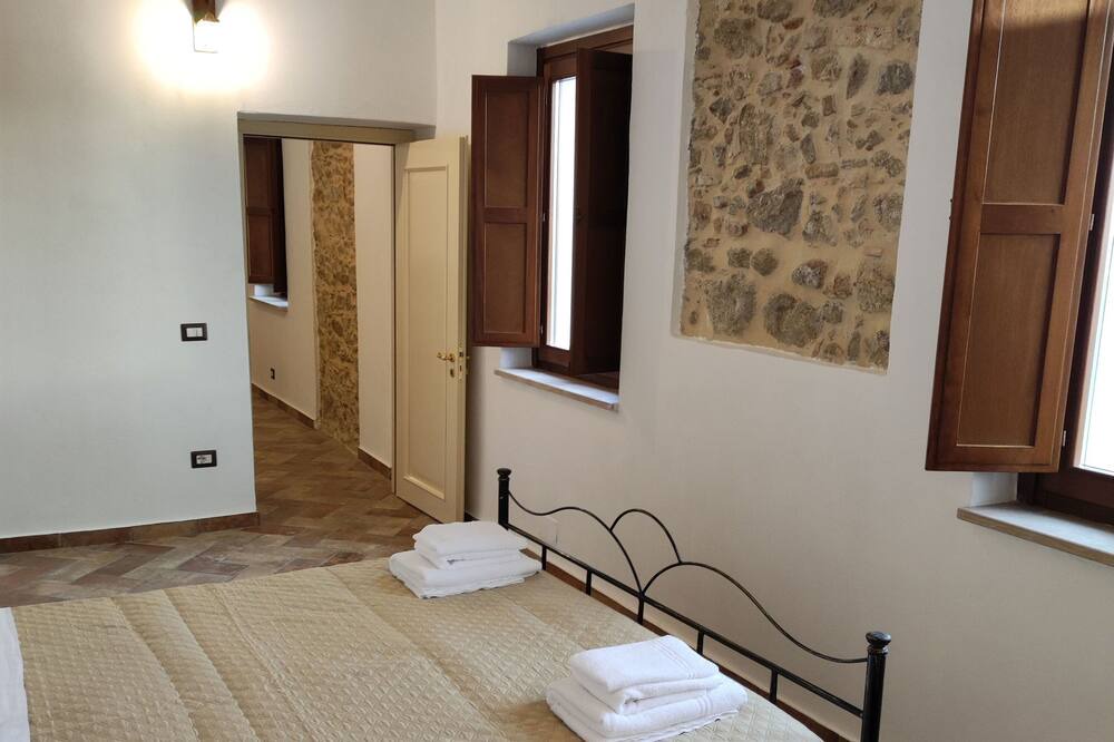 Photo of Bedroom in Strongoli