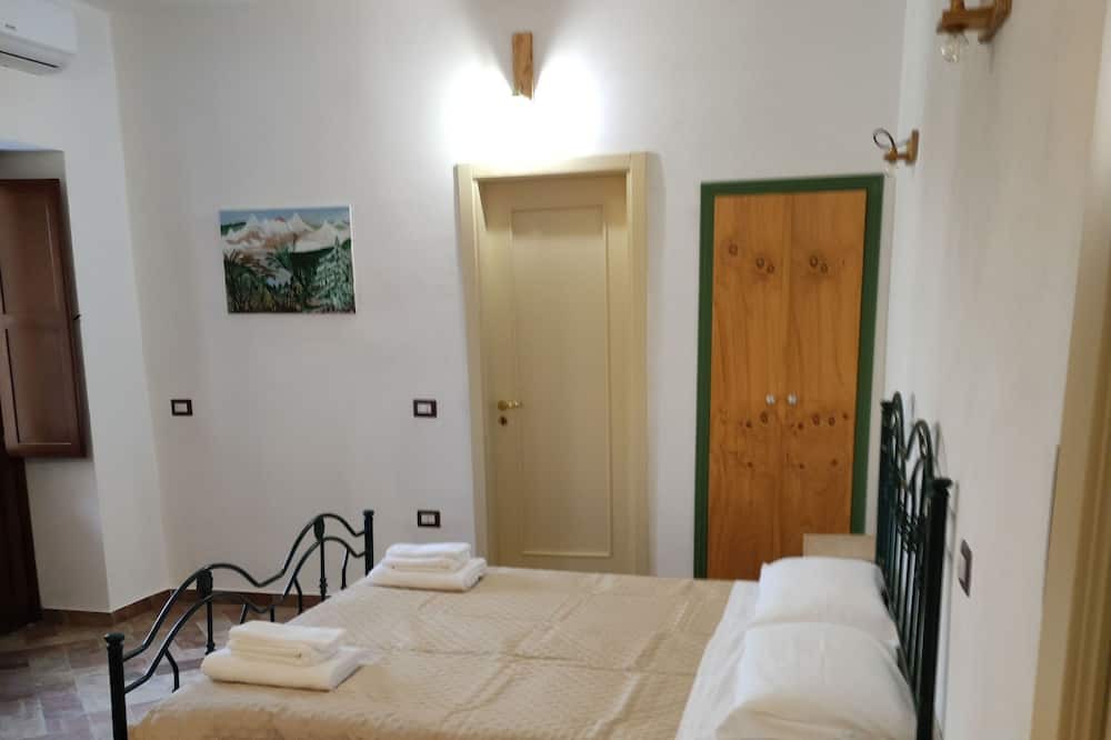 Photo of Bedroom in Strongoli