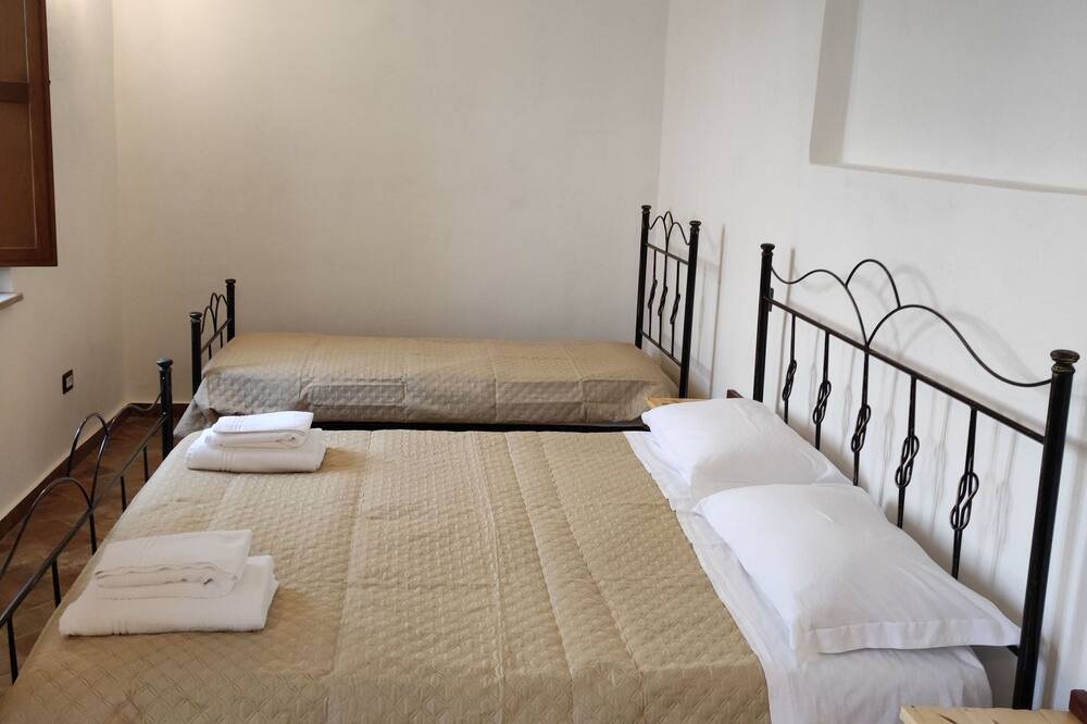 Photo of Bedroom in Strongoli