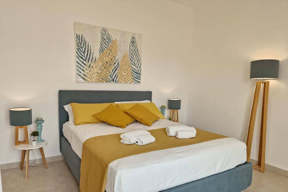 Photo of Bedroom in Brucoli