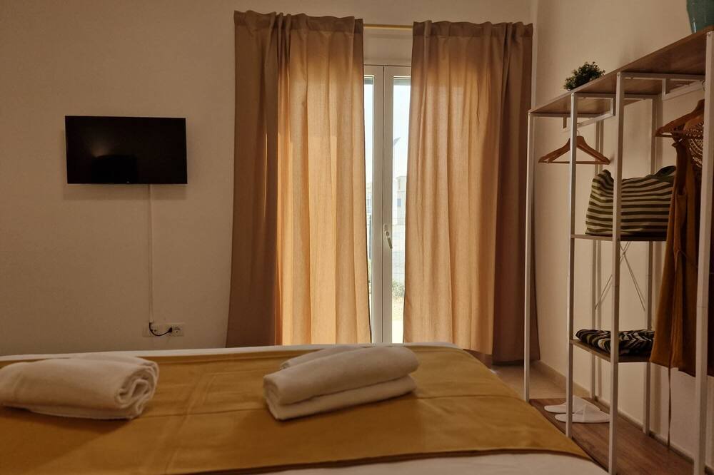 Photo of Bedroom in Brucoli