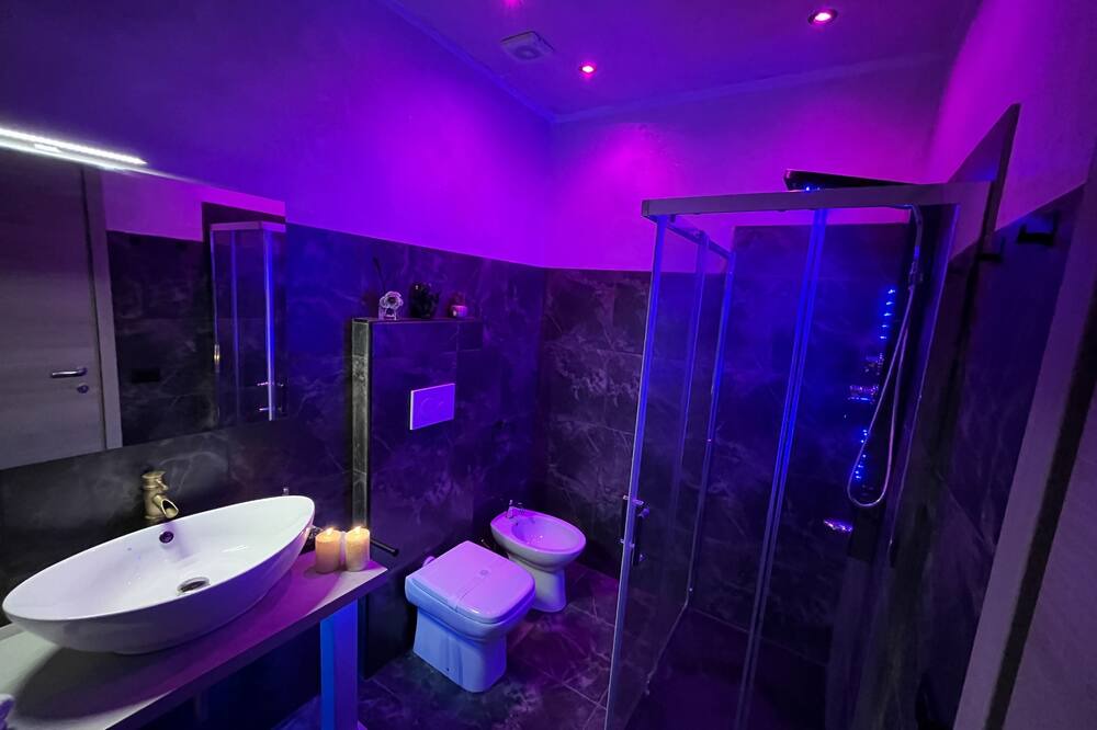 Photo of Bathroom in Jonadi