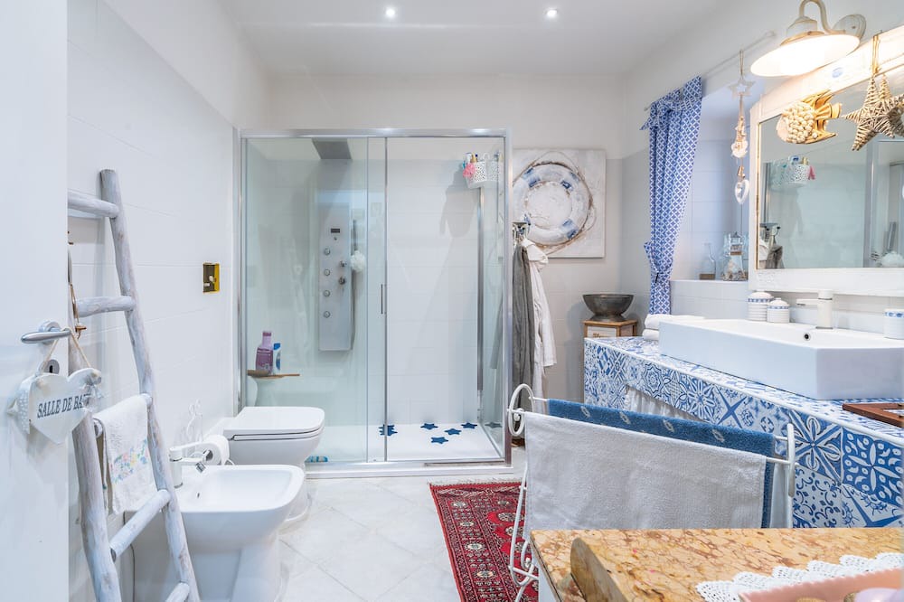 Photo of Bathroom in Lentini
