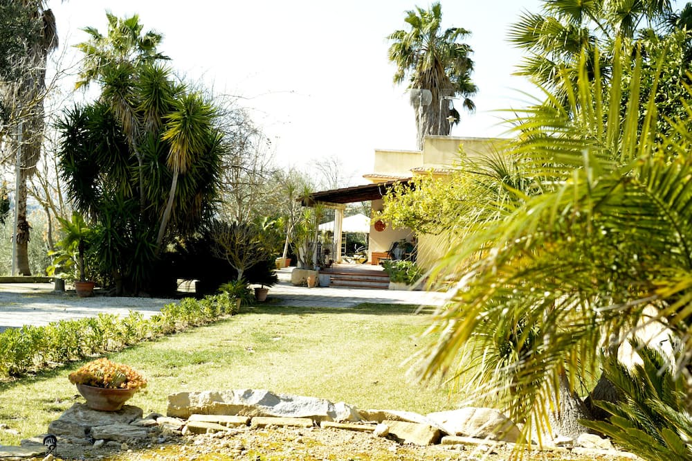 Photo of Outdoor in Pietraperzia