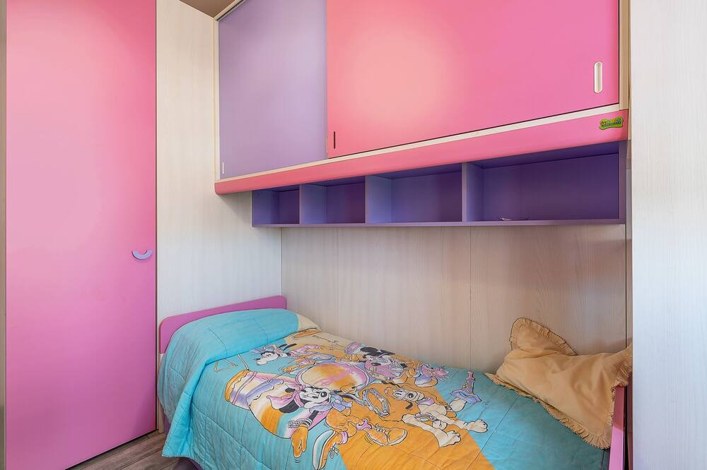 Photo of Bedroom in Tiche