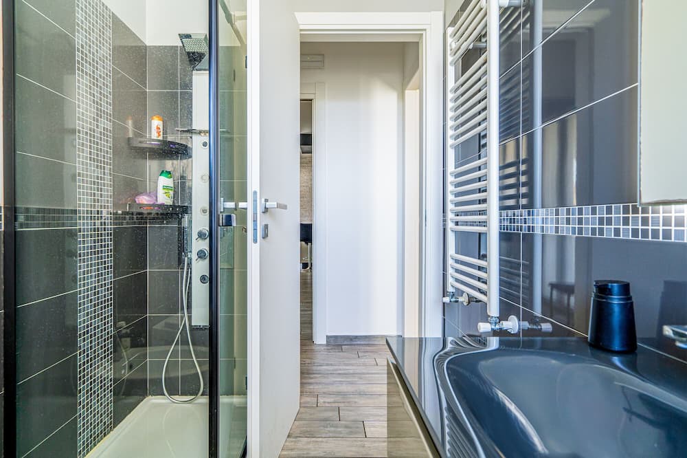 Photo of Bathroom in Tiche