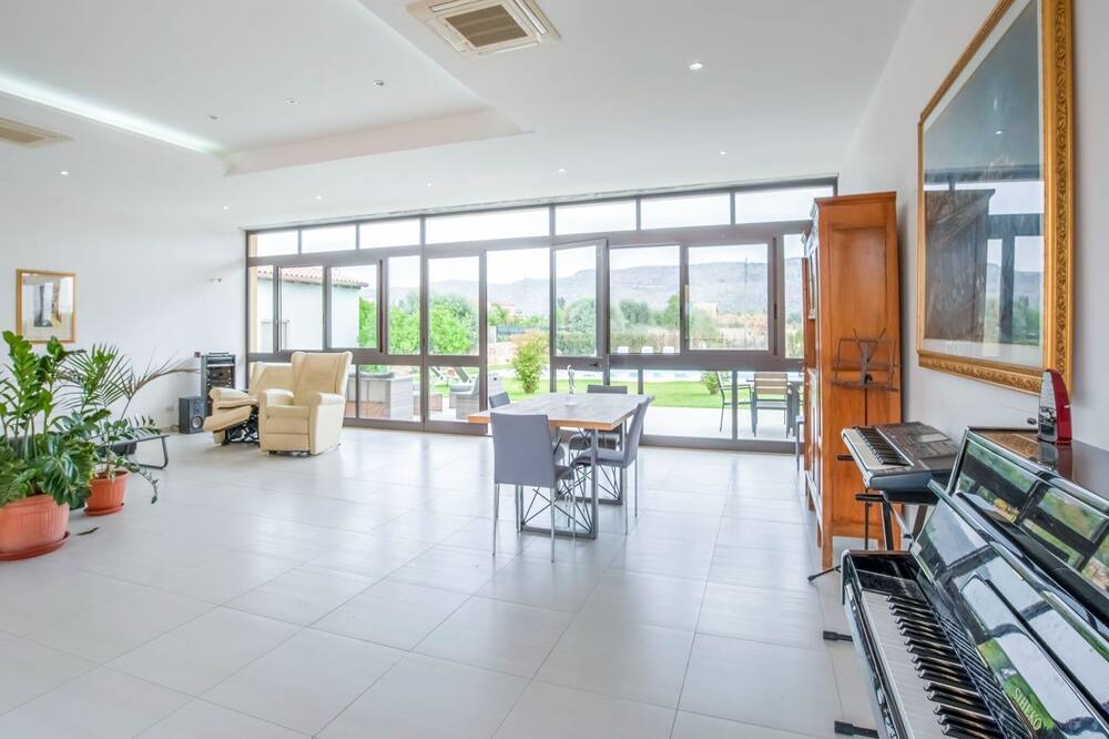 Photo of Livingroom in Solarino
