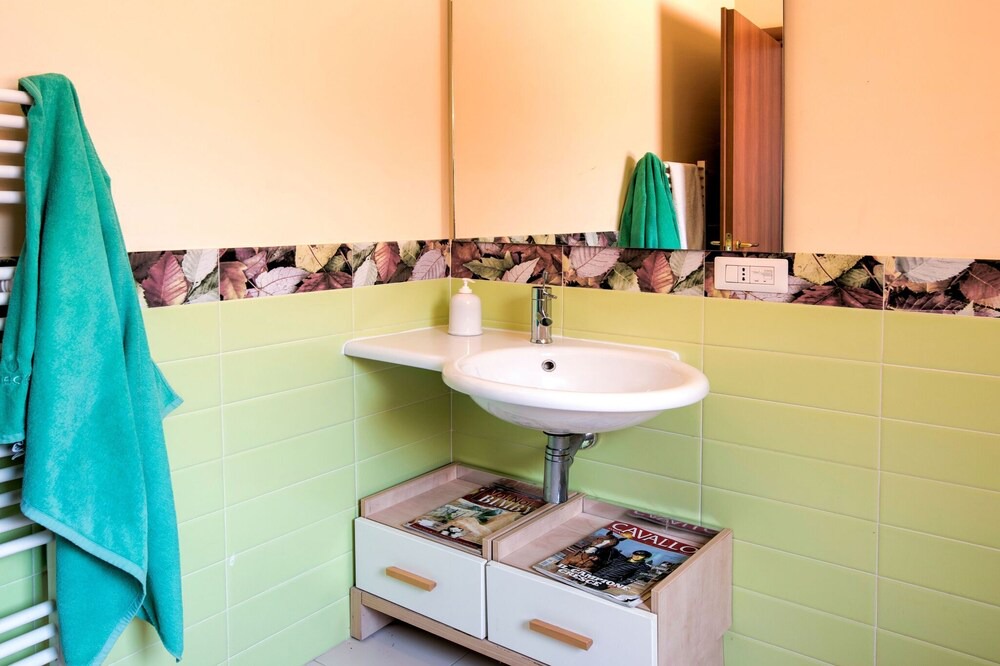 Photo of Bathroom in Solarino