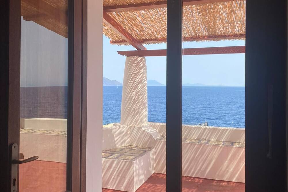 Photo of Bedroom in Alicudi