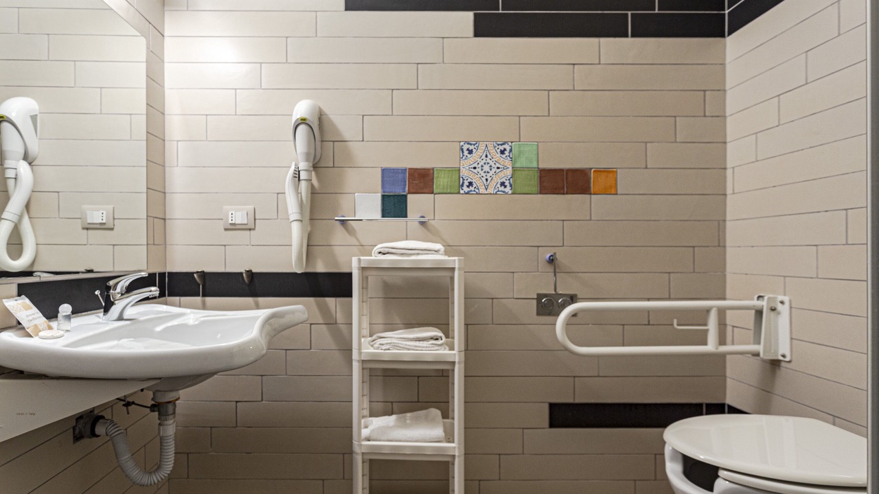 Photo of Bathroom in Avola