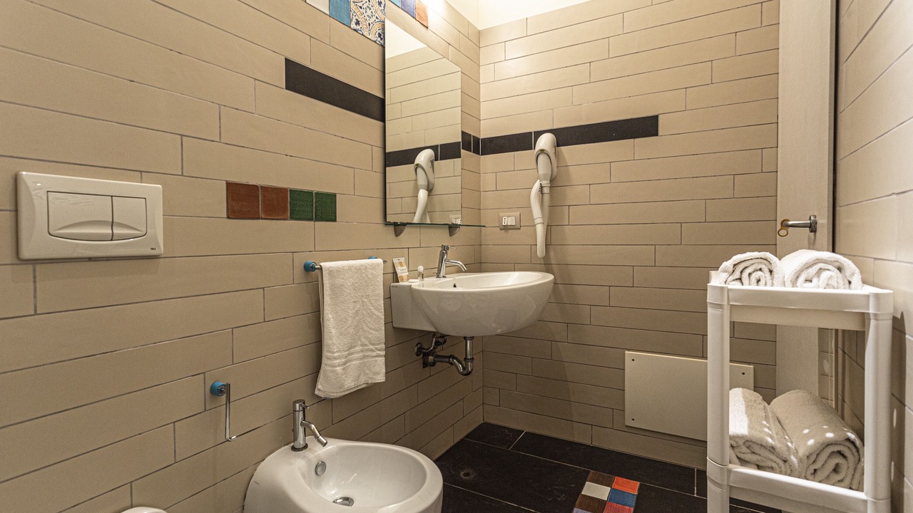 Photo of Bathroom in Avola