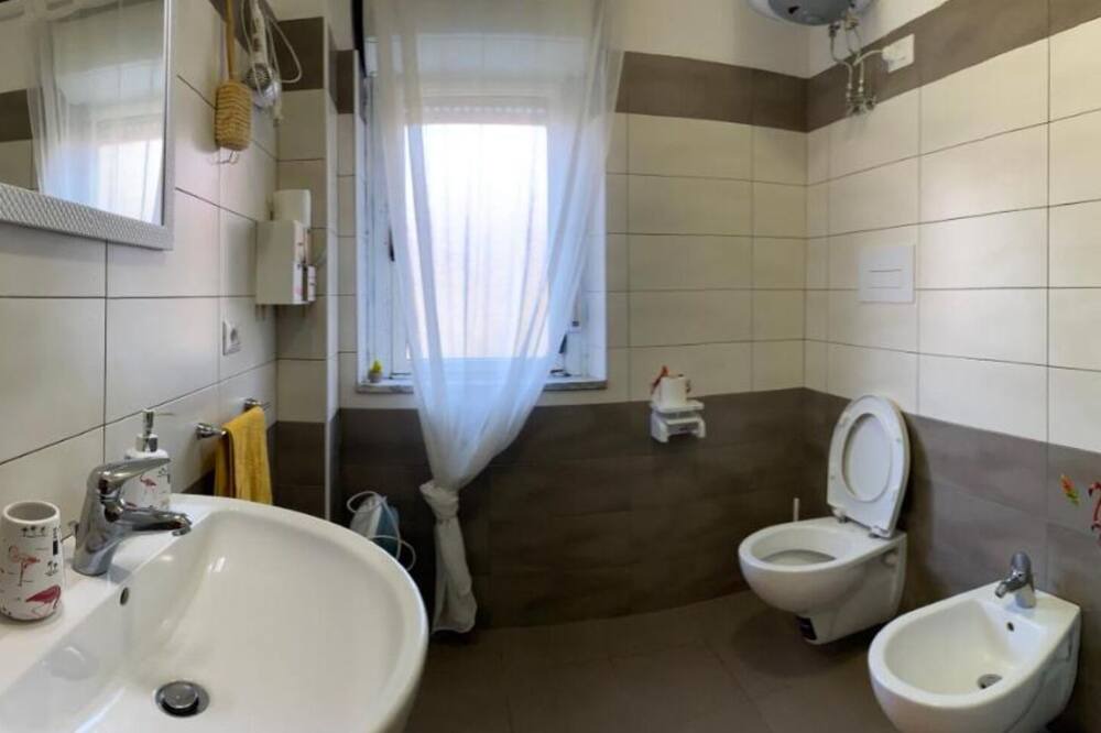 Photo of Bathroom in Villa San Giovanni