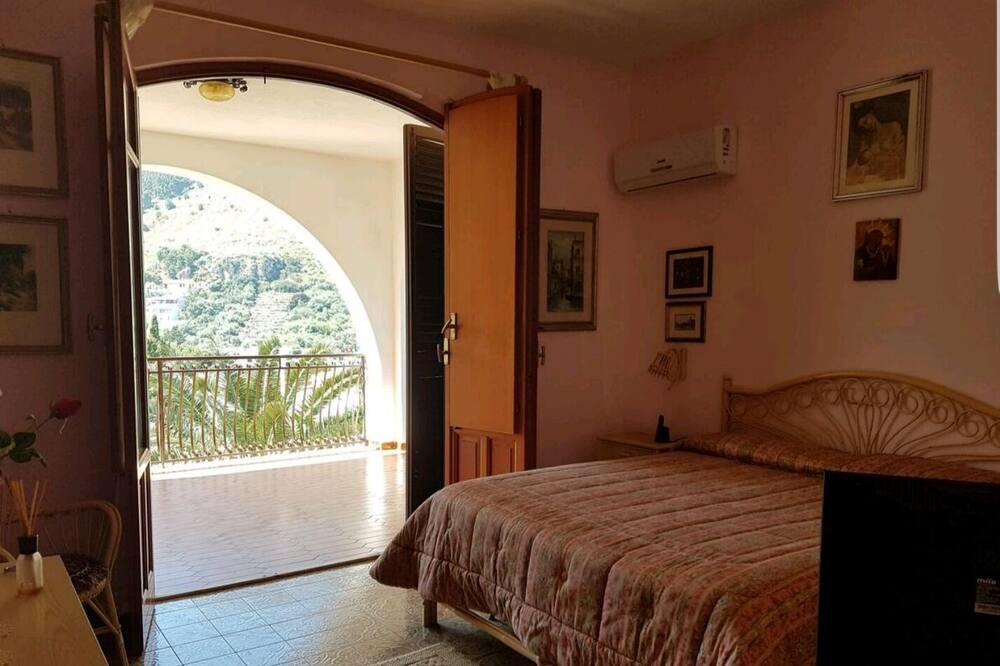 Photo of Bedroom in Capo Zafferano