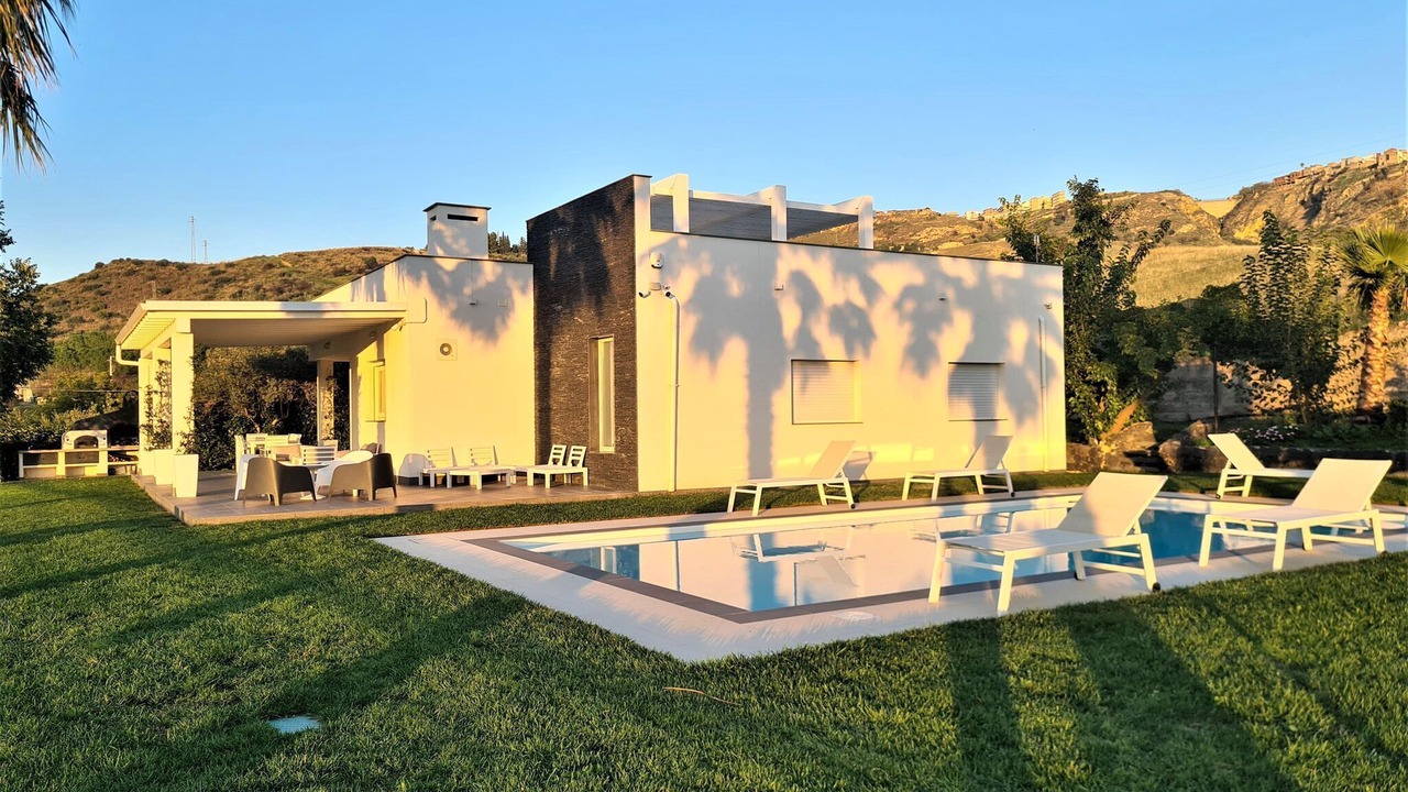 Photo of Outdoor in Leonforte