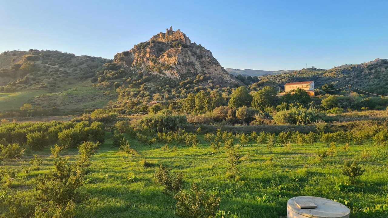 Photo of Outdoor in Leonforte