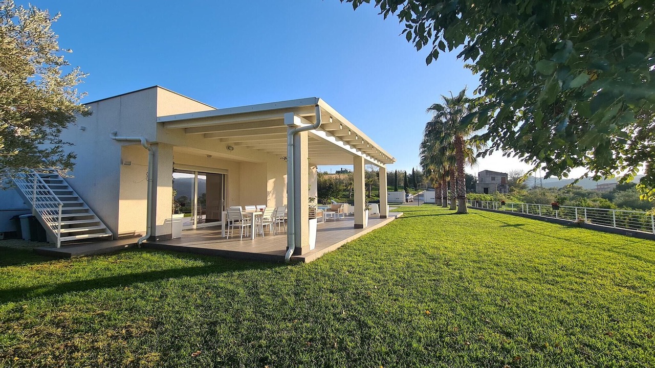 Photo of Patio Balcony in Leonforte