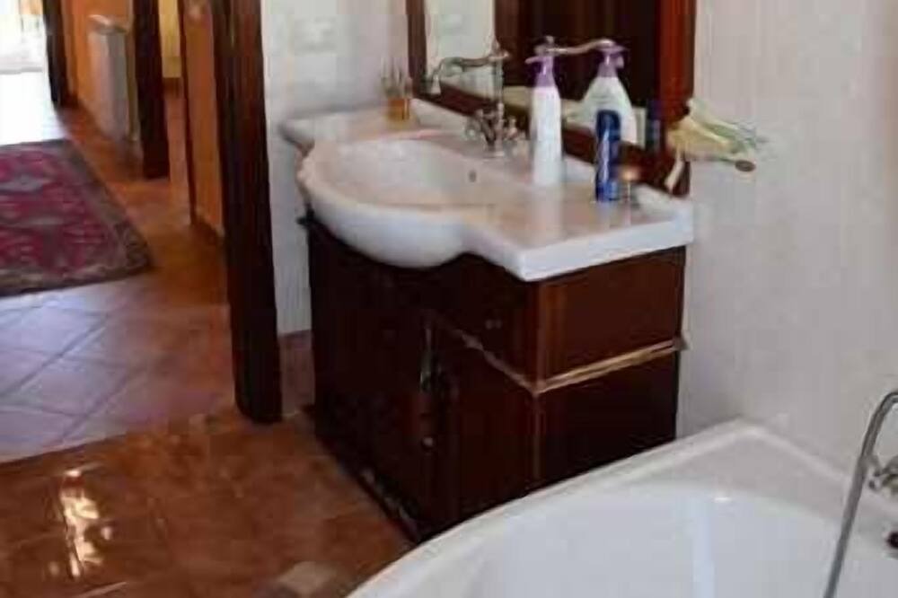 Photo of Bathroom in Nizza di Sicilia