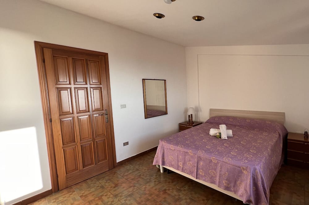 Photo of Bedroom in Paola