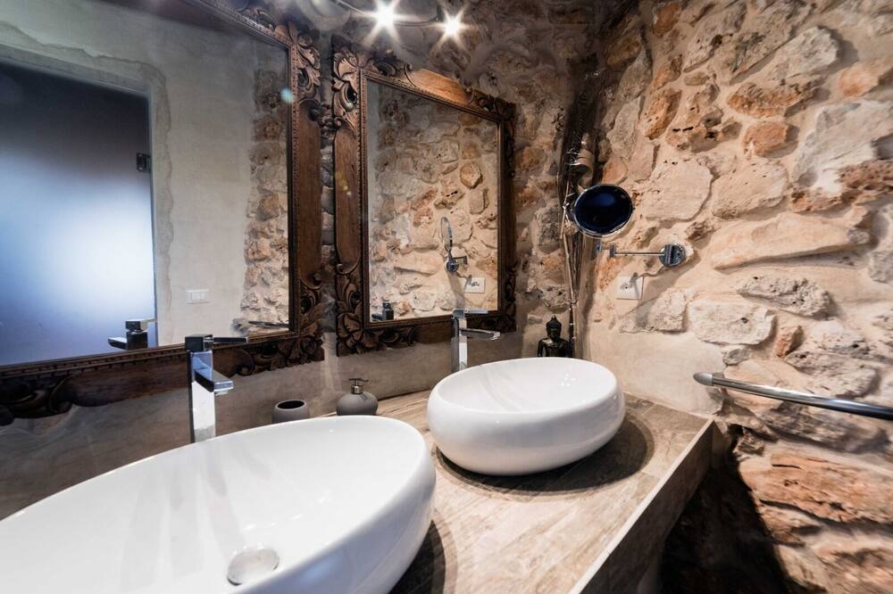 Photo of Bathroom in Salve
