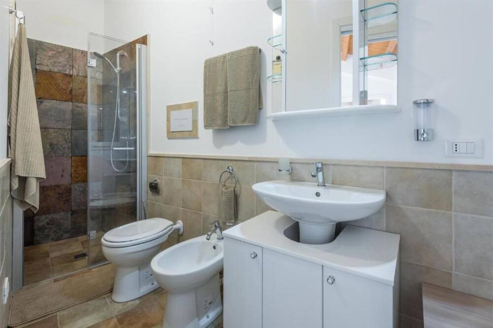 Photo of Bathroom in Chiaramonte Gulfi