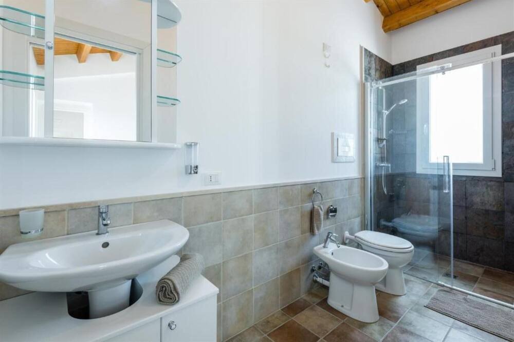 Photo of Bathroom in Chiaramonte Gulfi