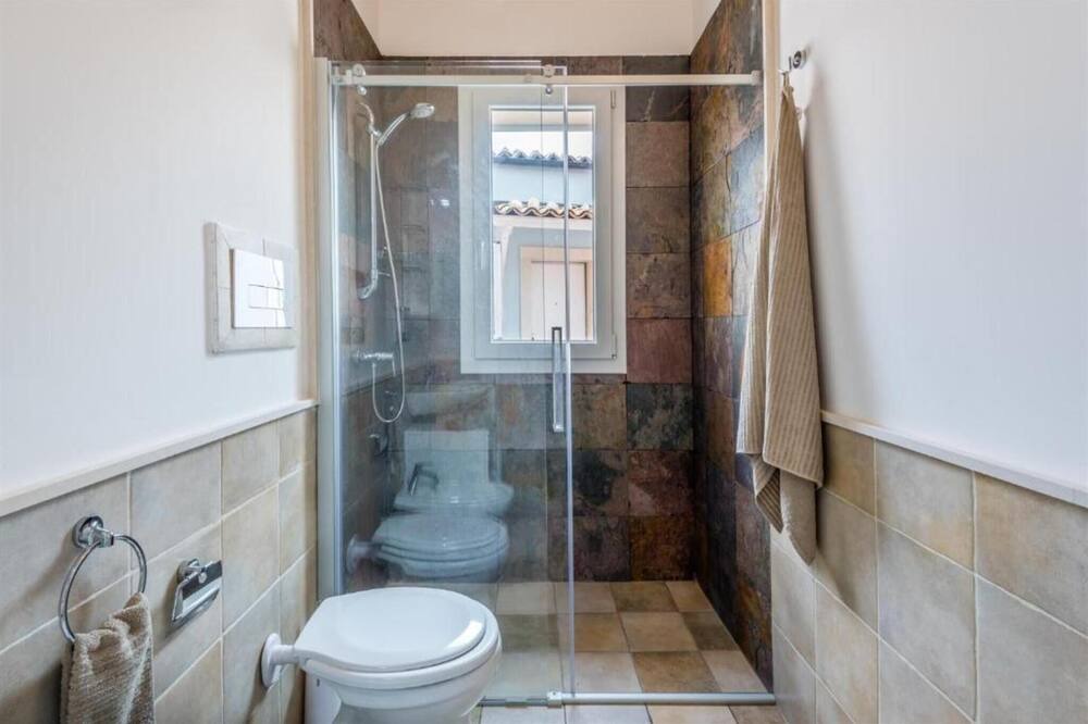 Photo of Bathroom in Chiaramonte Gulfi