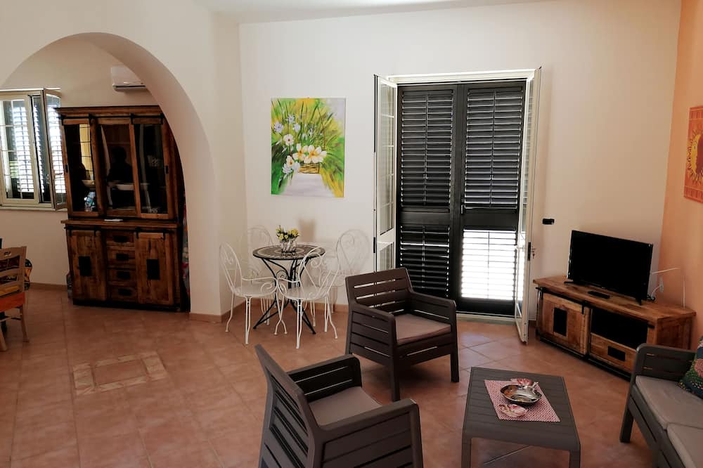 Photo of Livingroom in Montallegro