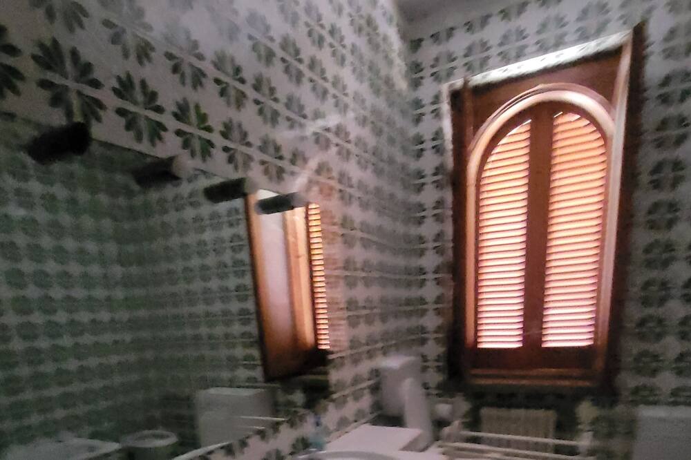 Photo of Bathroom in Torre Archirafi