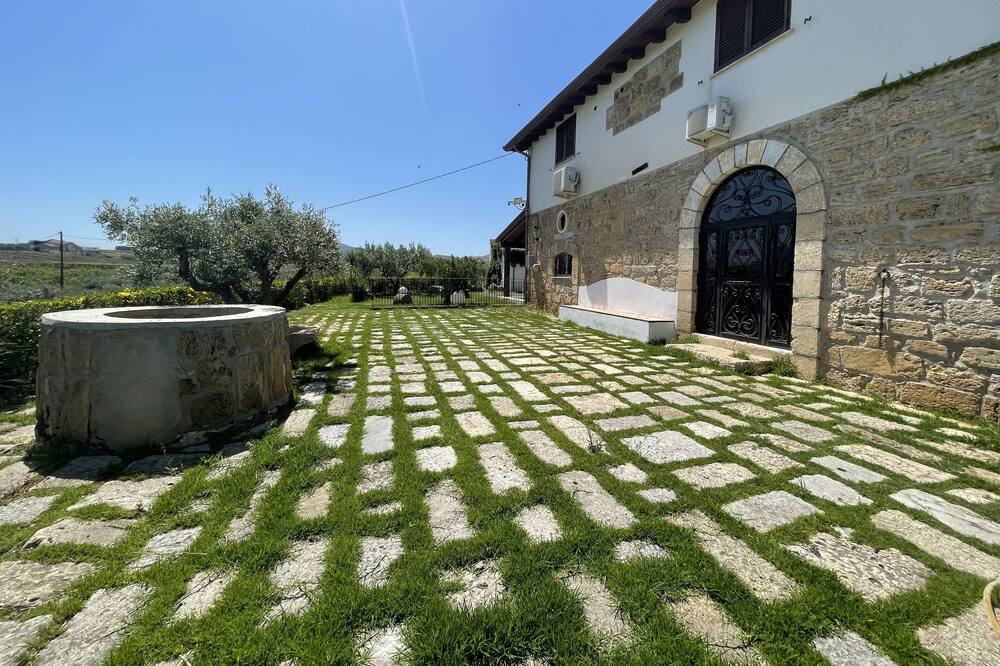 Photo of Outdoor in Partinico