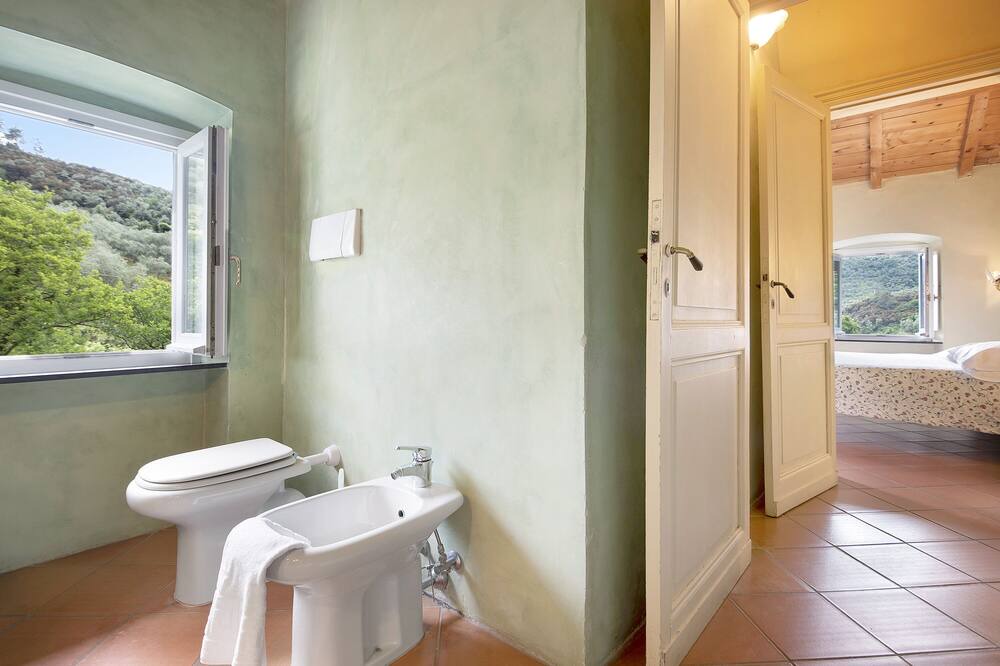 Photo of Bathroom in Levanto