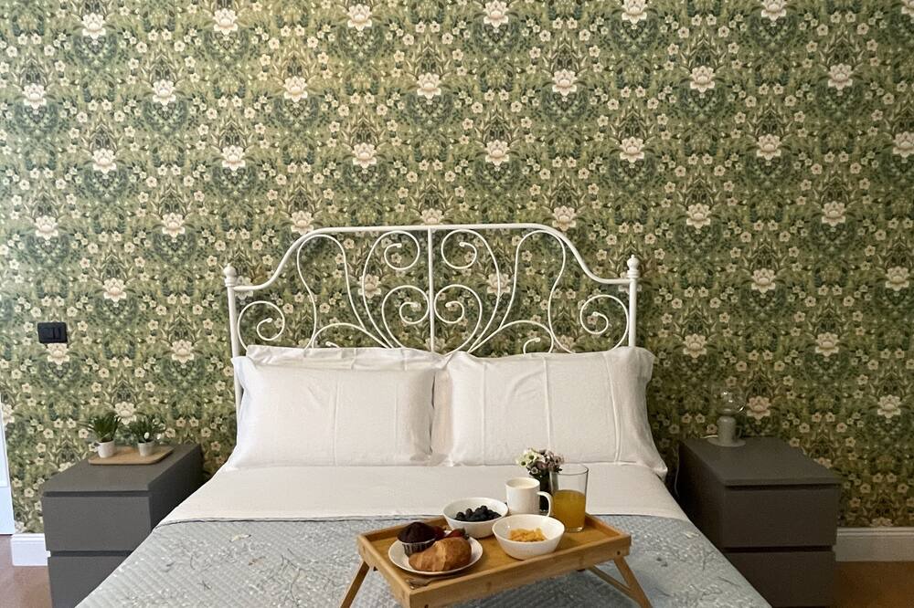 Photo of Bedroom in Schiavonea
