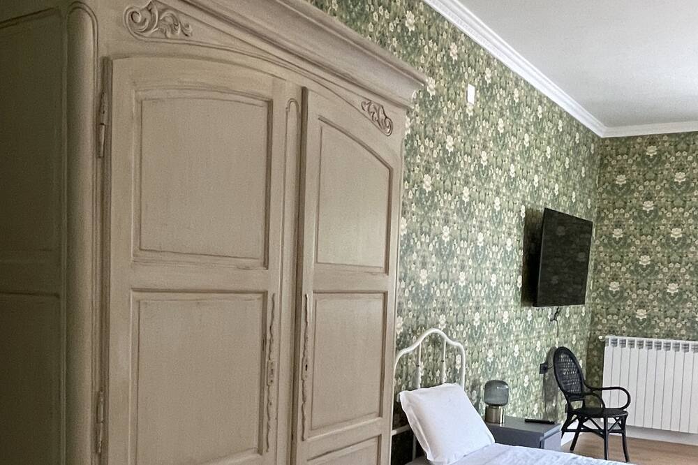 Photo of Bedroom in Schiavonea