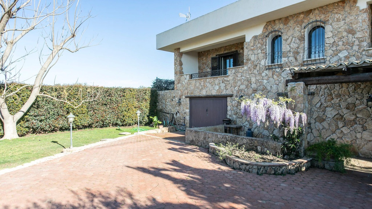 Photo of Outdoor in Brucoli