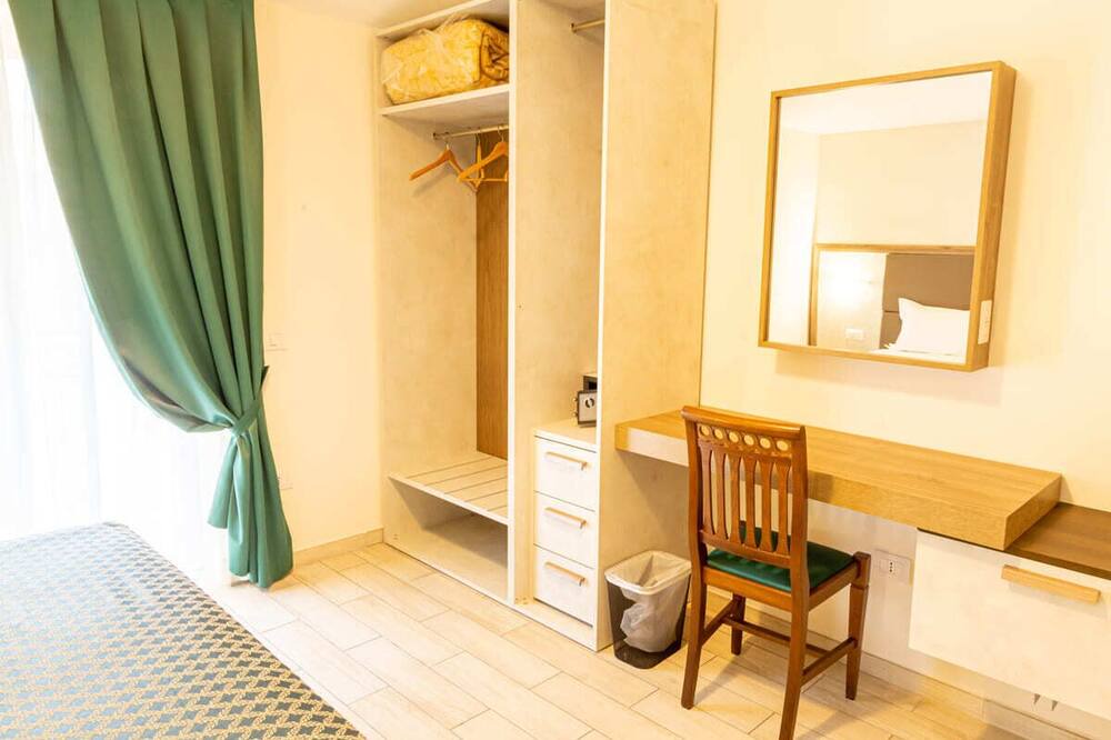 Photo of Bedroom in Ospedaletto D'Alpinolo