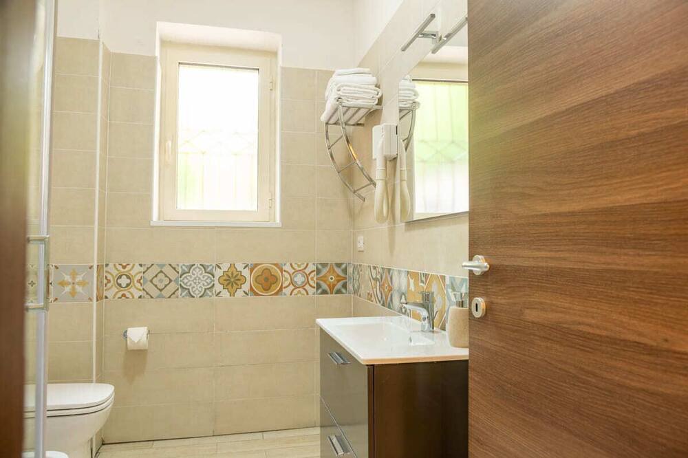 Photo of Bathroom in Ospedaletto D'Alpinolo