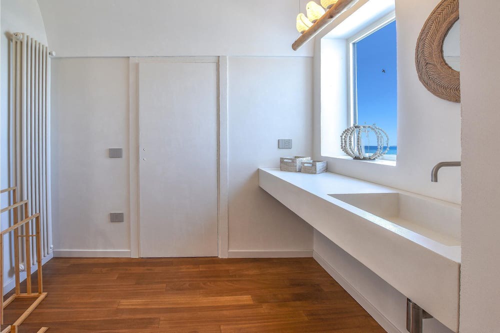 Photo of Bathroom in Balestrate