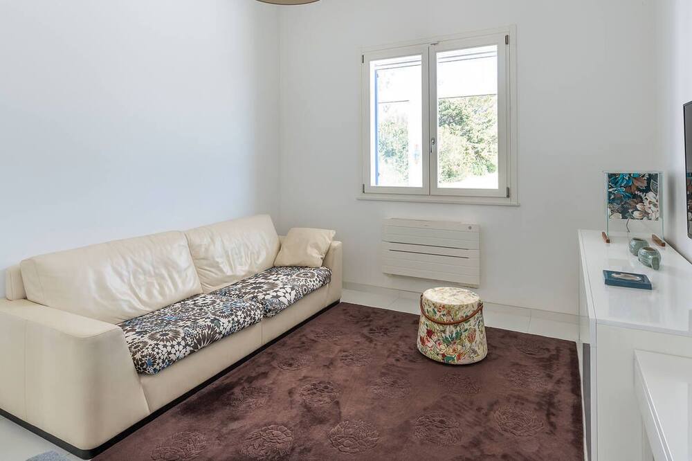 Photo of Livingroom in Syracuse