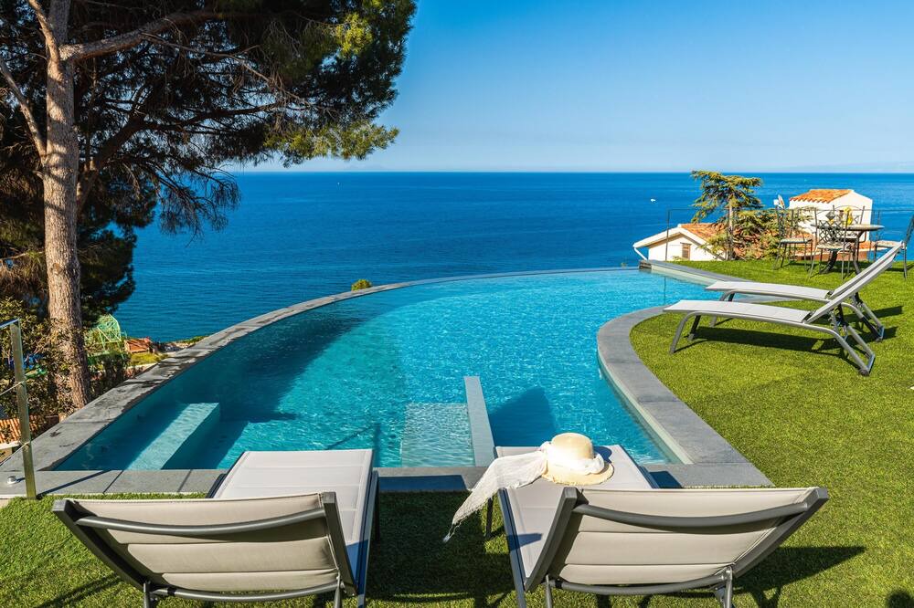 Photo of Outdoor in Cefalu