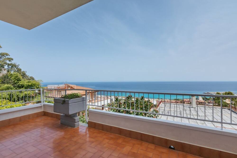 Photo of Patio Balcony in Addaura