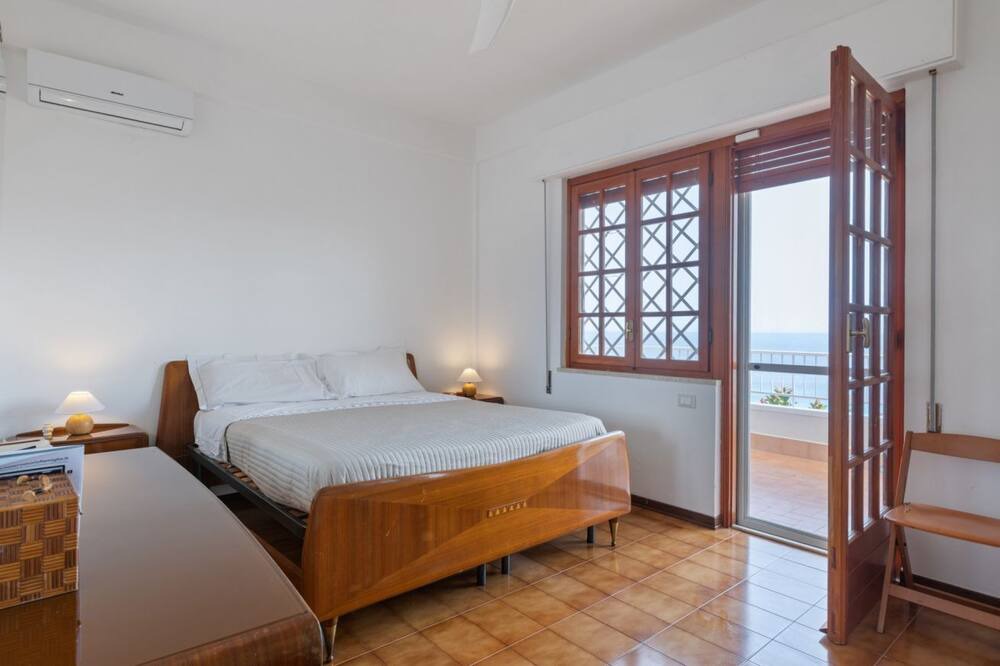 Photo of Bedroom in Addaura